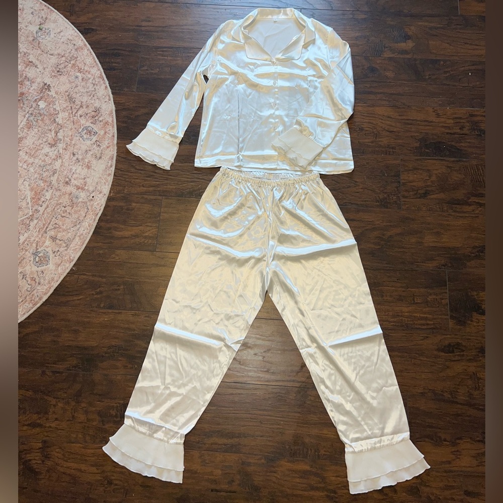 Women’s Ivory Silk Pajama Set